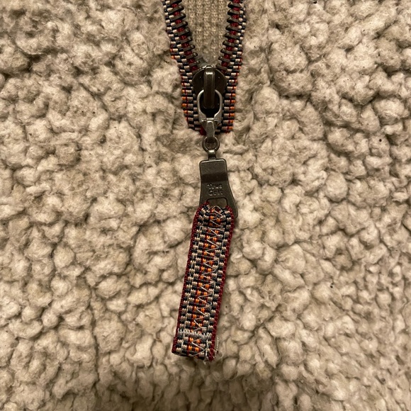 True Grit pullover - Picture 5 of 7